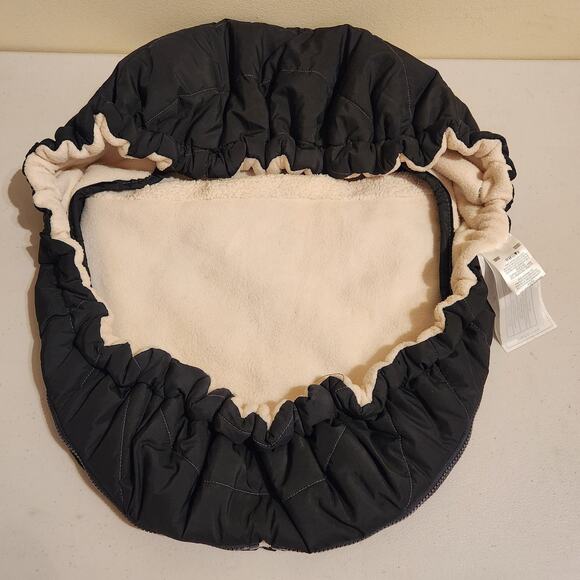 Lot Of 2 Infant Car Seat Covers - Pink & Black By SkipHop & JJ Cole Winter Baby - Picture 6 of 10